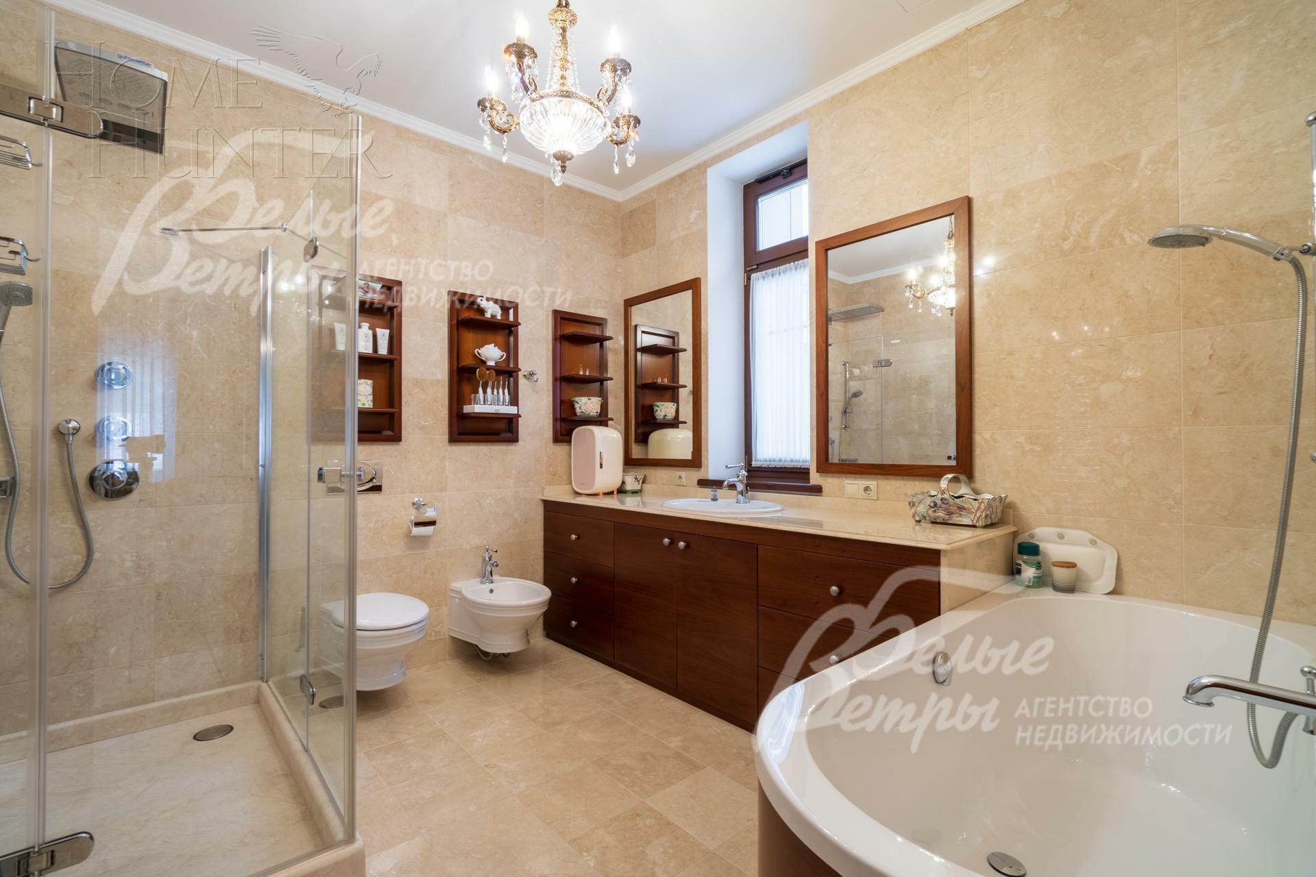 2-этажный коттедж 2 200 м² с отделкой