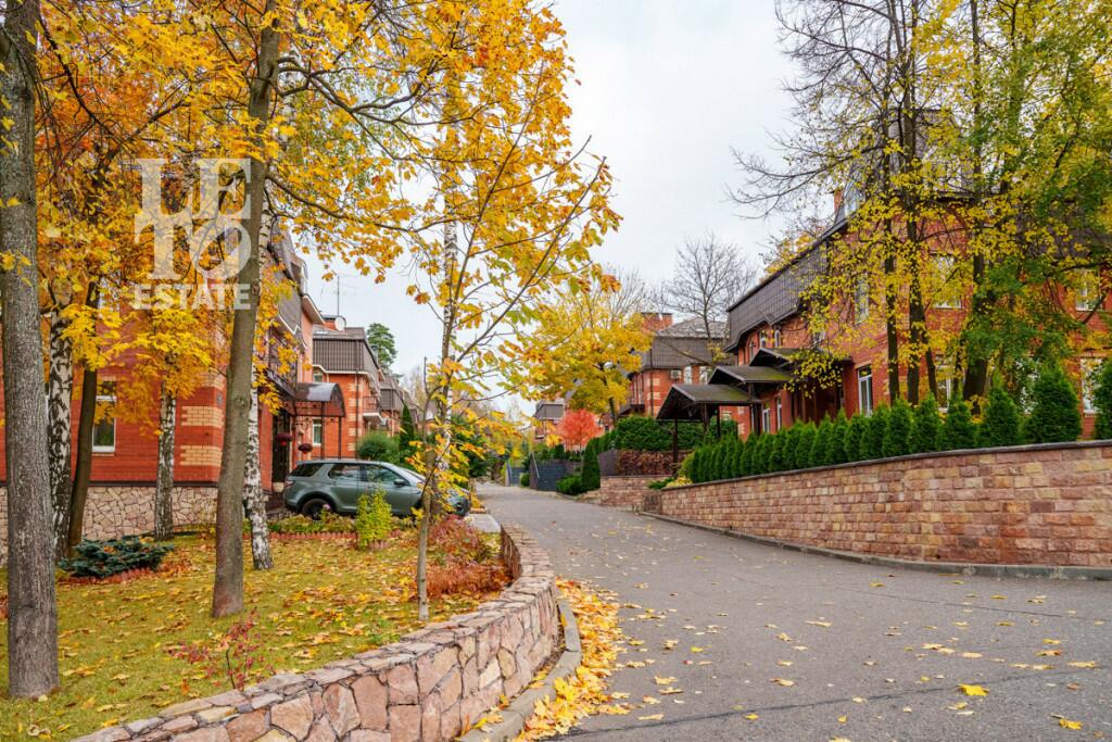 2-этажный коттедж 440.2 м² с отделкой