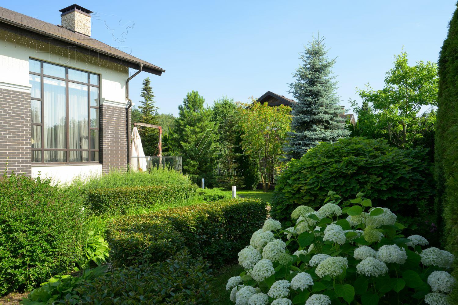 2-этажный коттедж 357 м² с отделкой