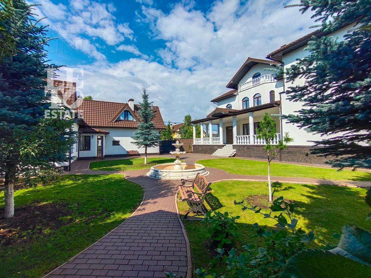 2-этажный коттедж 1 350 м² без отделки