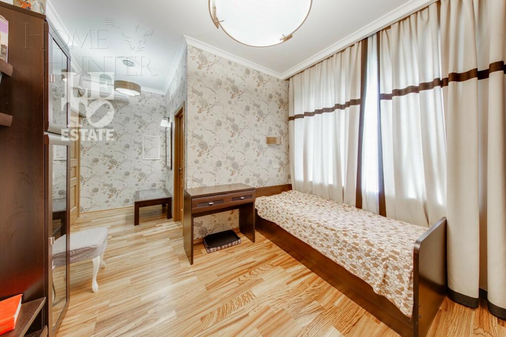 3-этажный коттедж 553.6 м² с отделкой