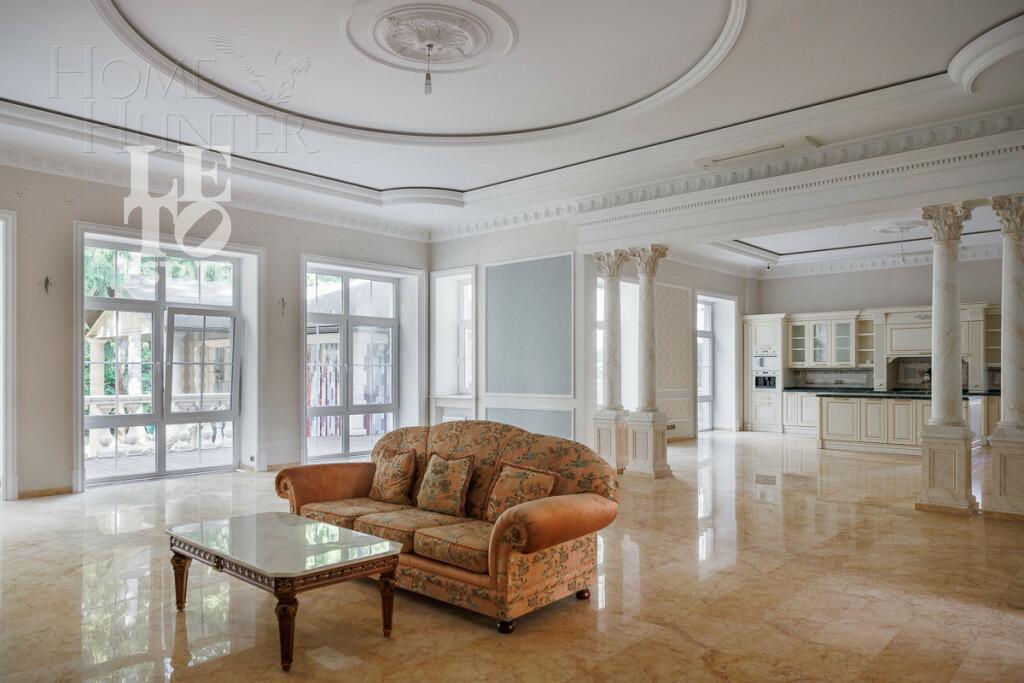 2-этажный коттедж 1 556 м² с отделкой