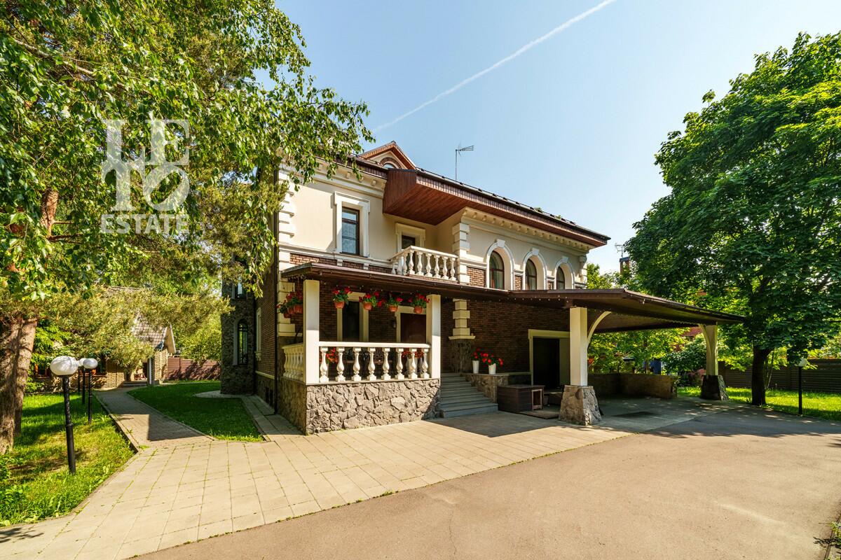 2-этажный коттедж 637 м² с отделкой