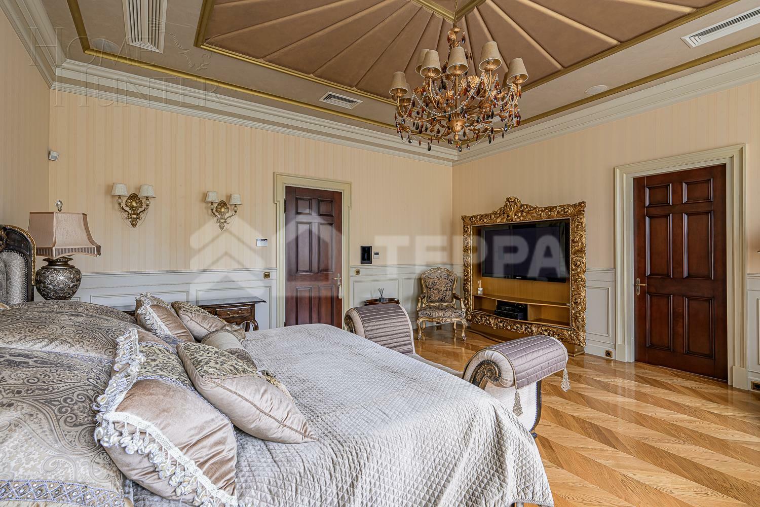 2-этажный коттедж 1 250 м² с отделкой