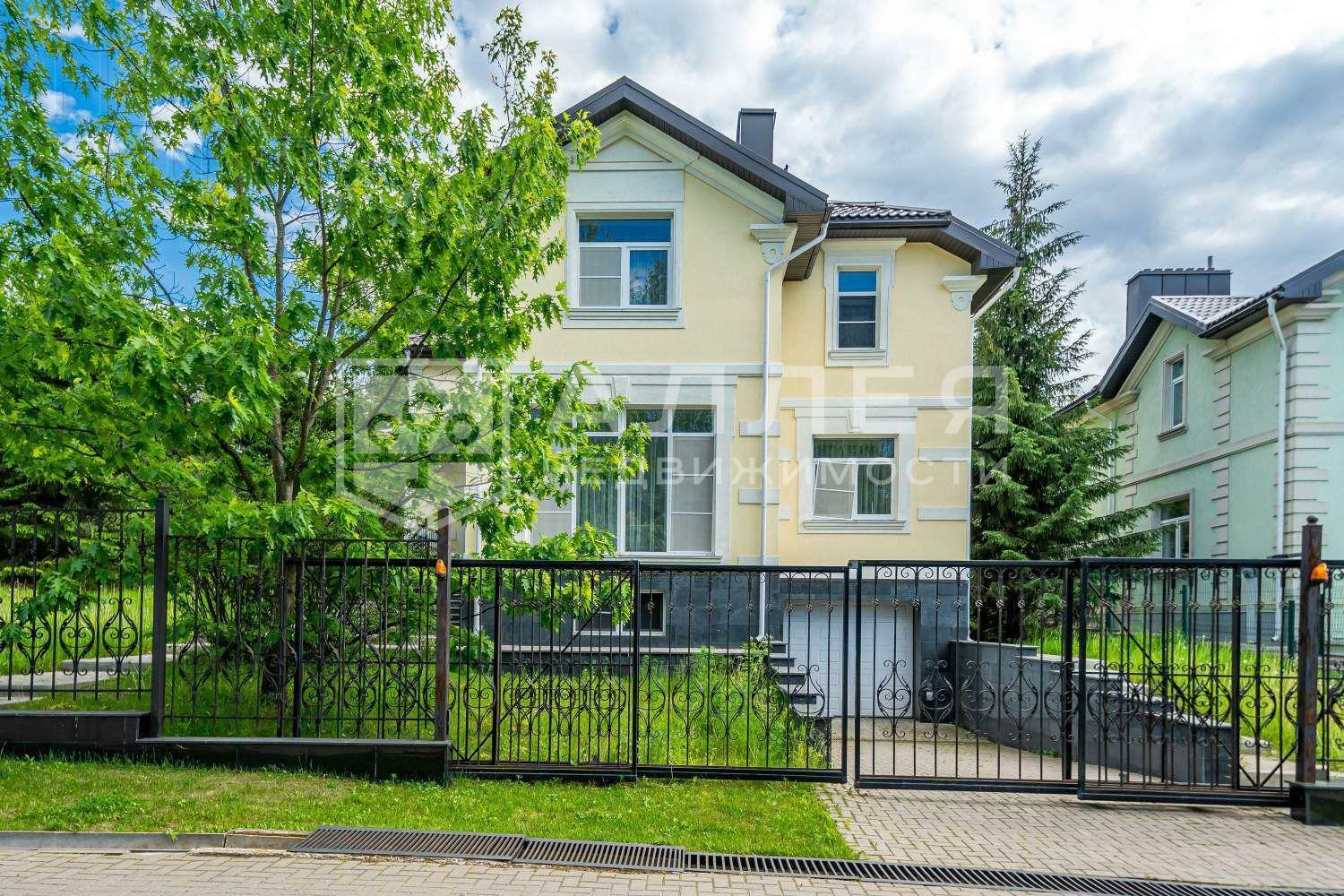 2-этажный коттедж 300 м² с отделкой