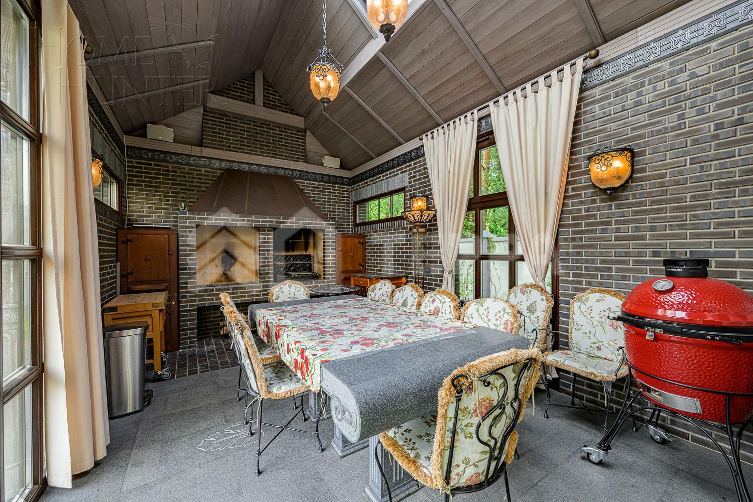 2-этажный коттедж 1 250 м² с отделкой