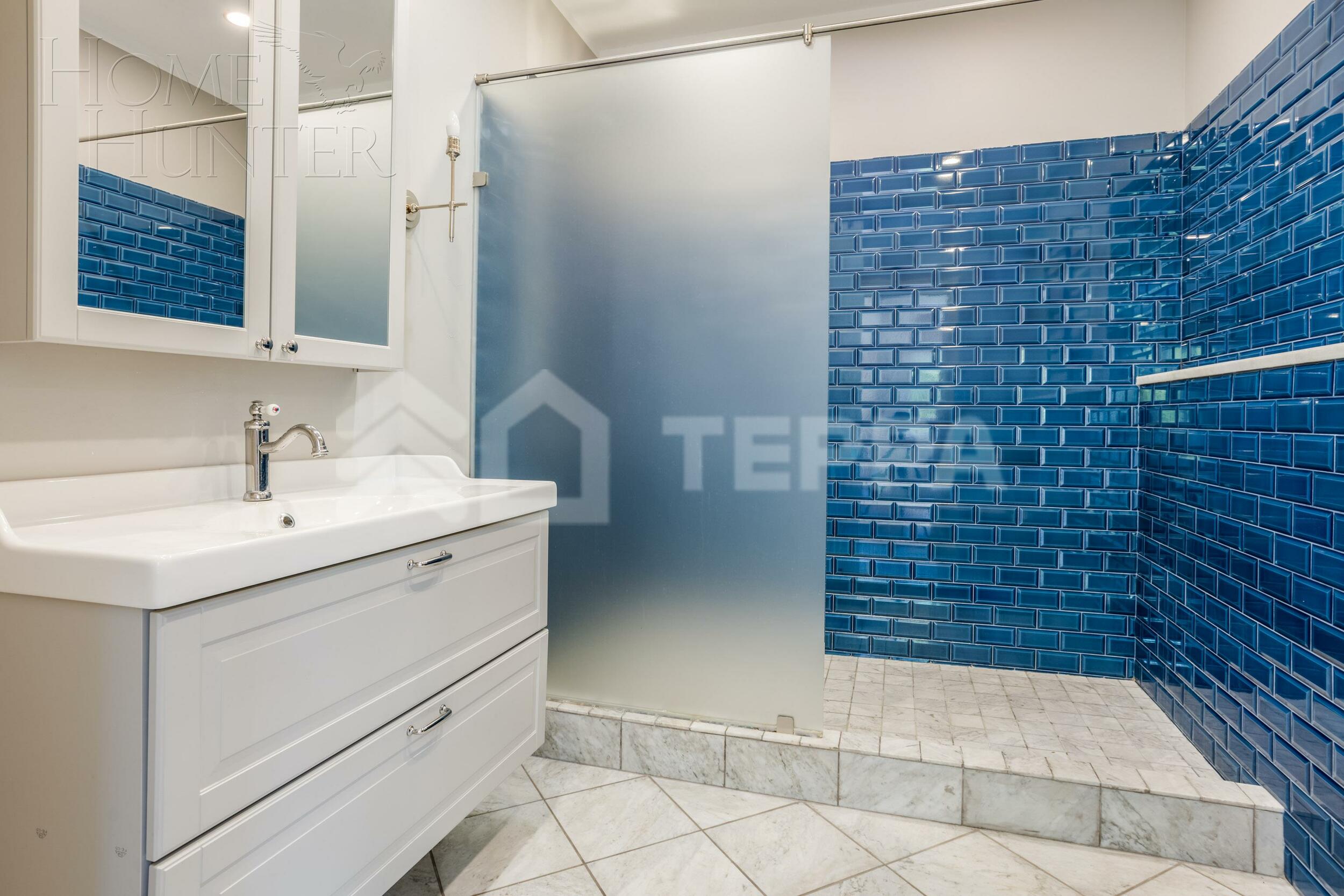 2-этажный коттедж 1 087 м² с отделкой