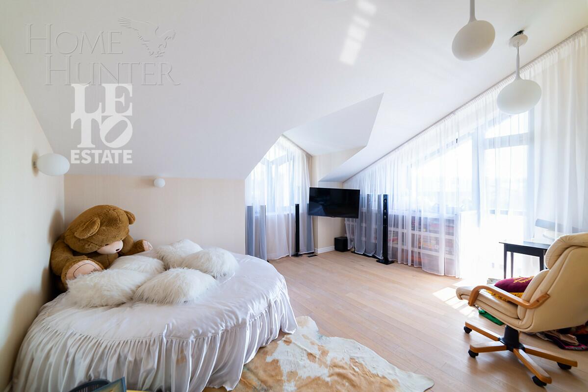 2-этажный коттедж 284.9 м² с отделкой