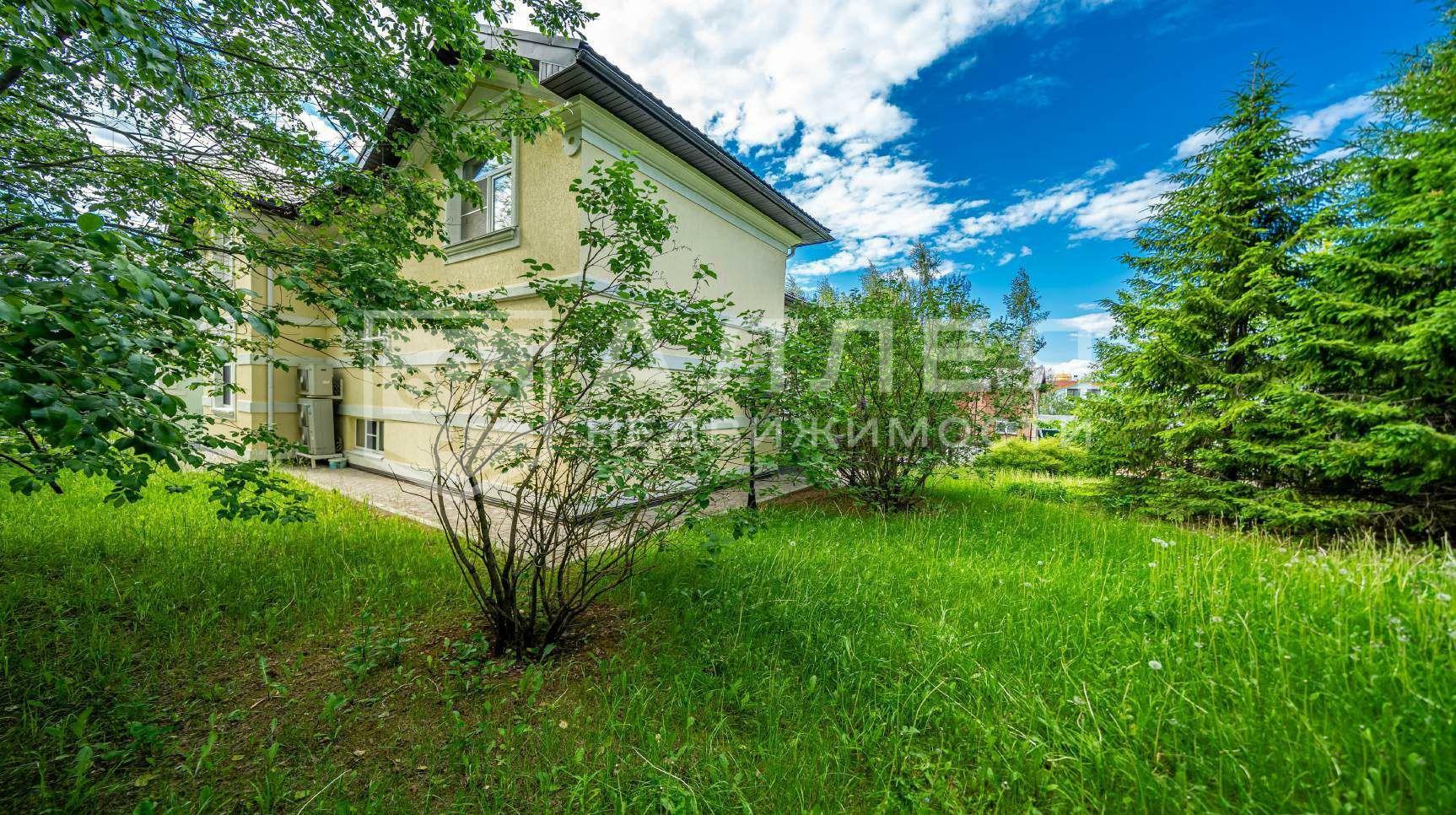 2-этажный коттедж 300 м² с отделкой