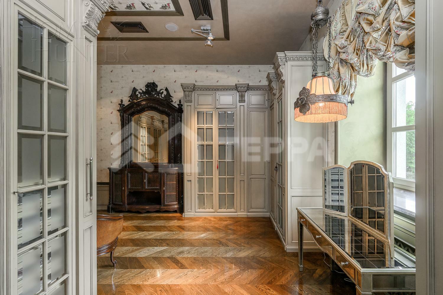 2-этажный коттедж 1 250 м² с отделкой