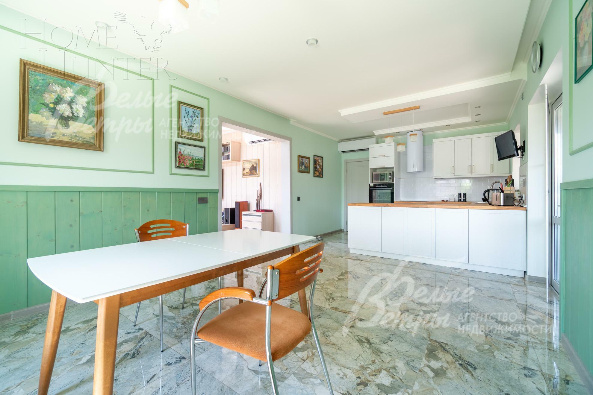 2-этажный коттедж 283 м² с отделкой