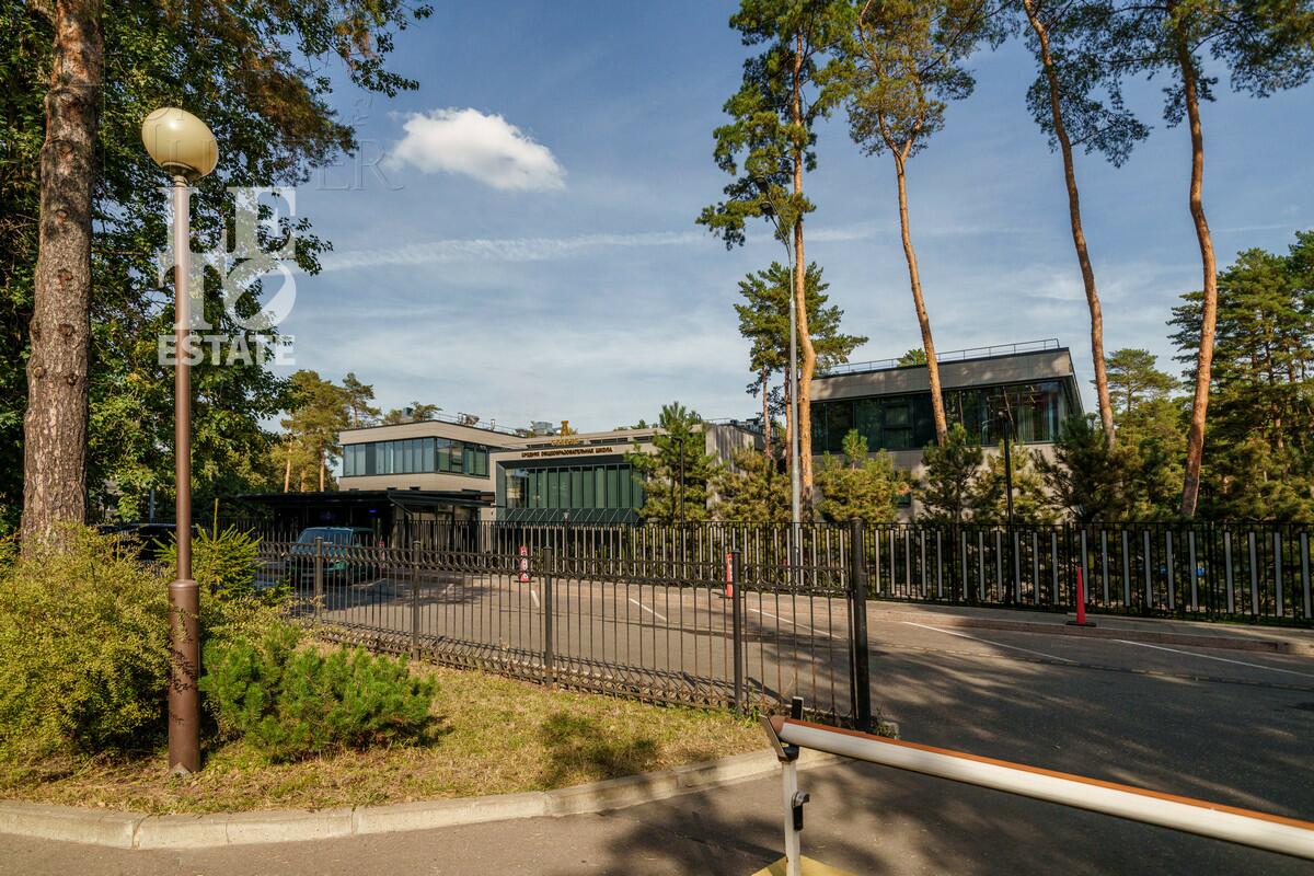 4-КОМН. КВАРТИРА С ОТДЕЛКОЙ 197.3 М² НА 4 ЭТАЖЕ