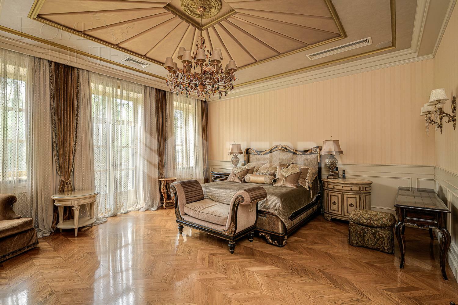 2-этажный коттедж 1 250 м² с отделкой