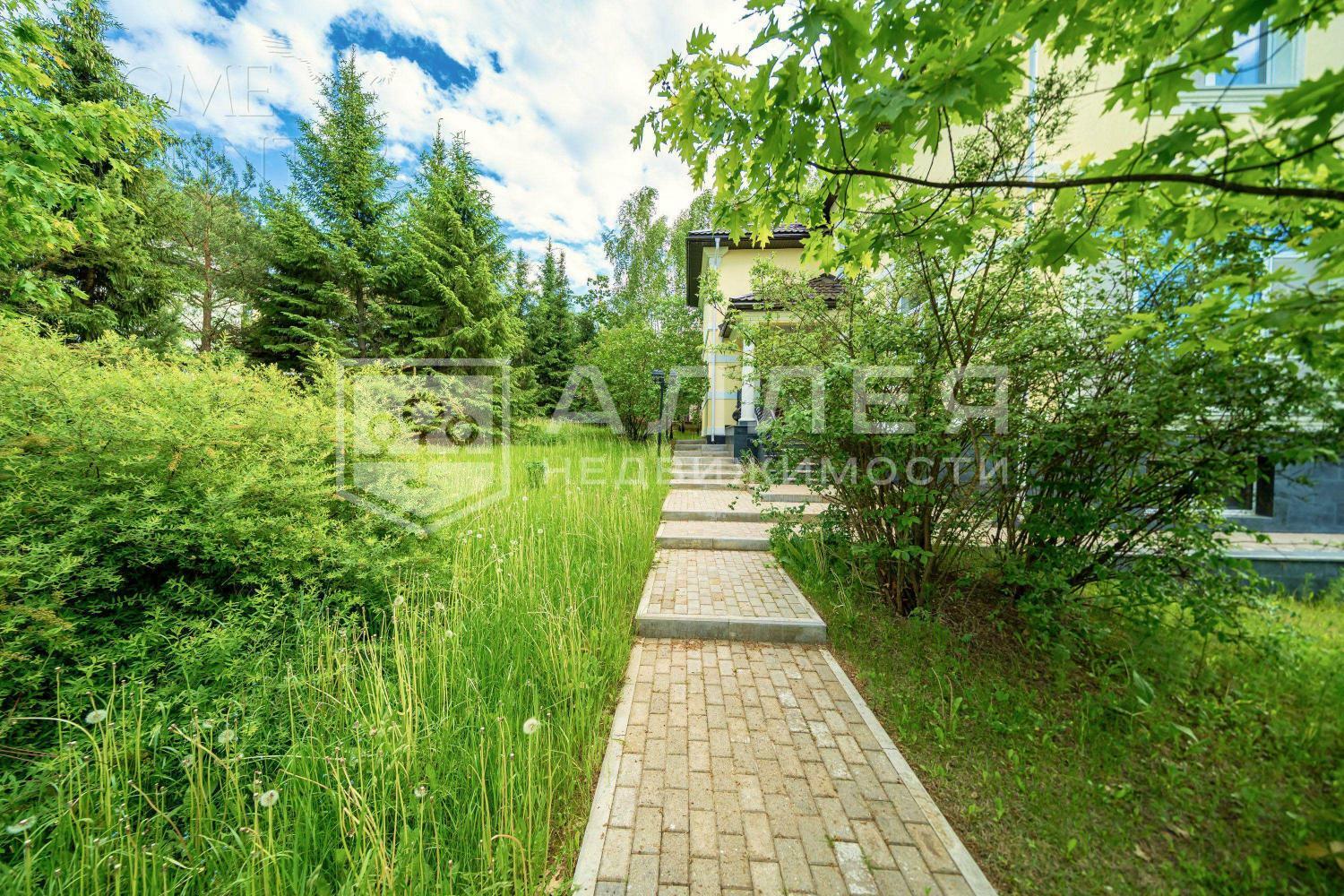 2-этажный коттедж 300 м² с отделкой