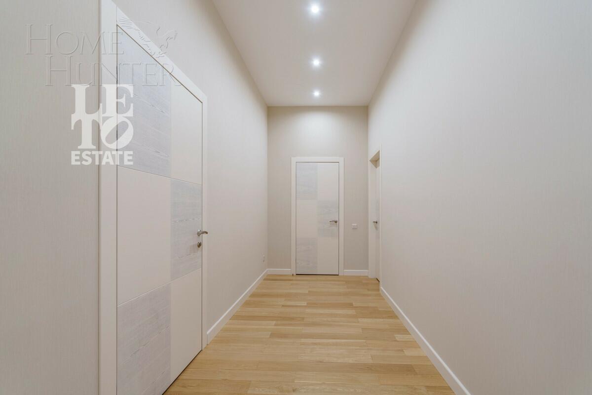 4-КОМН. КВАРТИРА С ОТДЕЛКОЙ 197.3 М² НА 4 ЭТАЖЕ