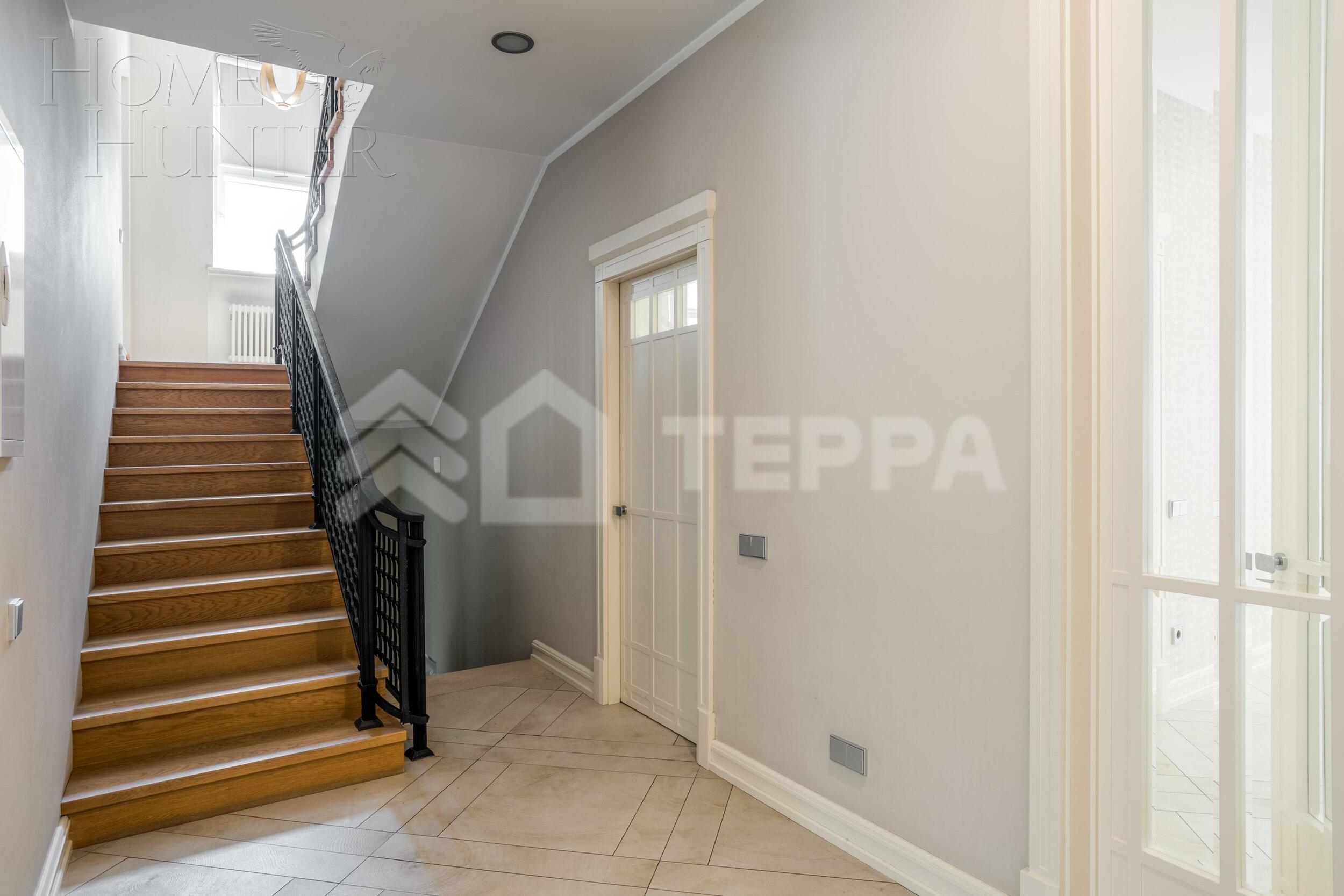 2-этажный коттедж 1 087 м² с отделкой