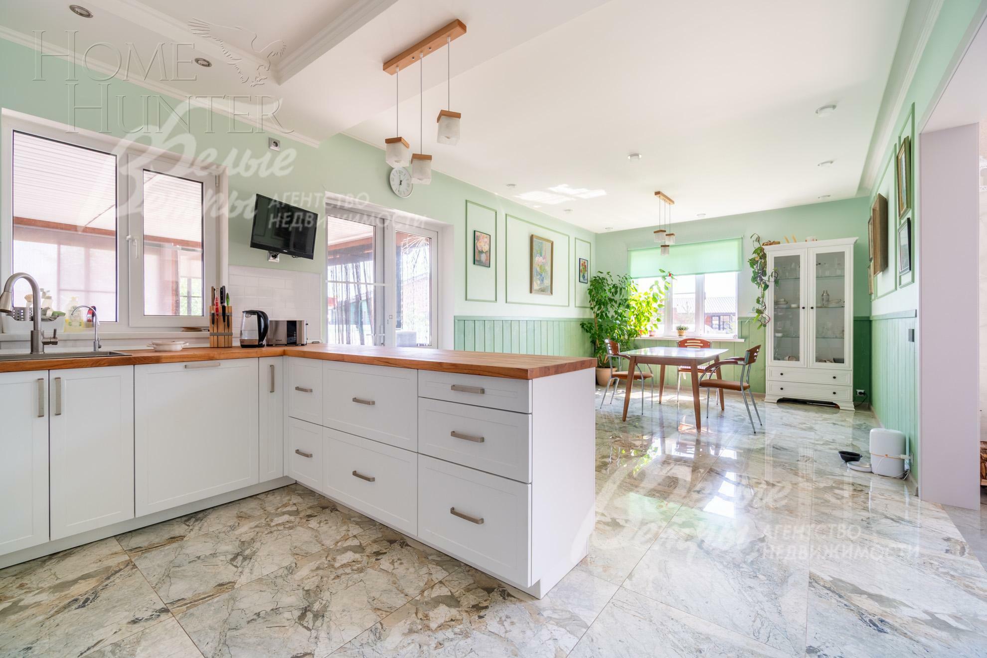 2-этажный коттедж 283 м² с отделкой