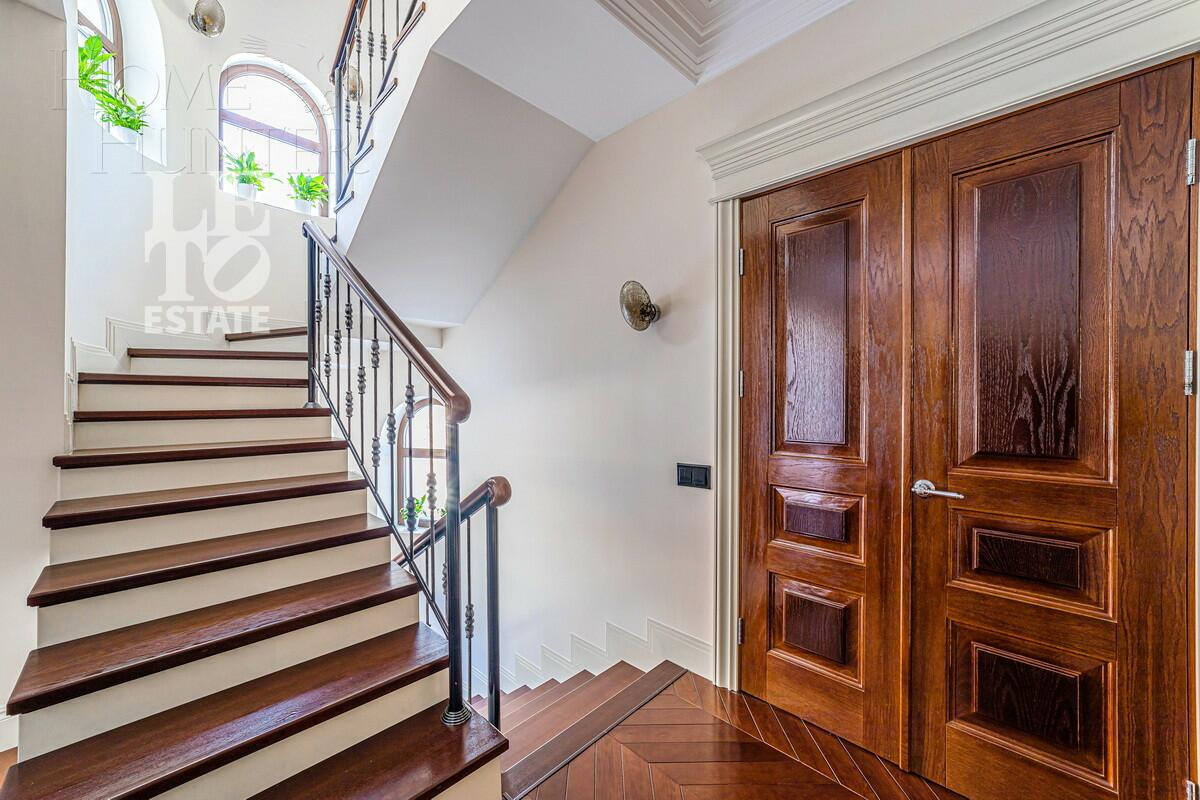 2-этажный коттедж 637 м² с отделкой