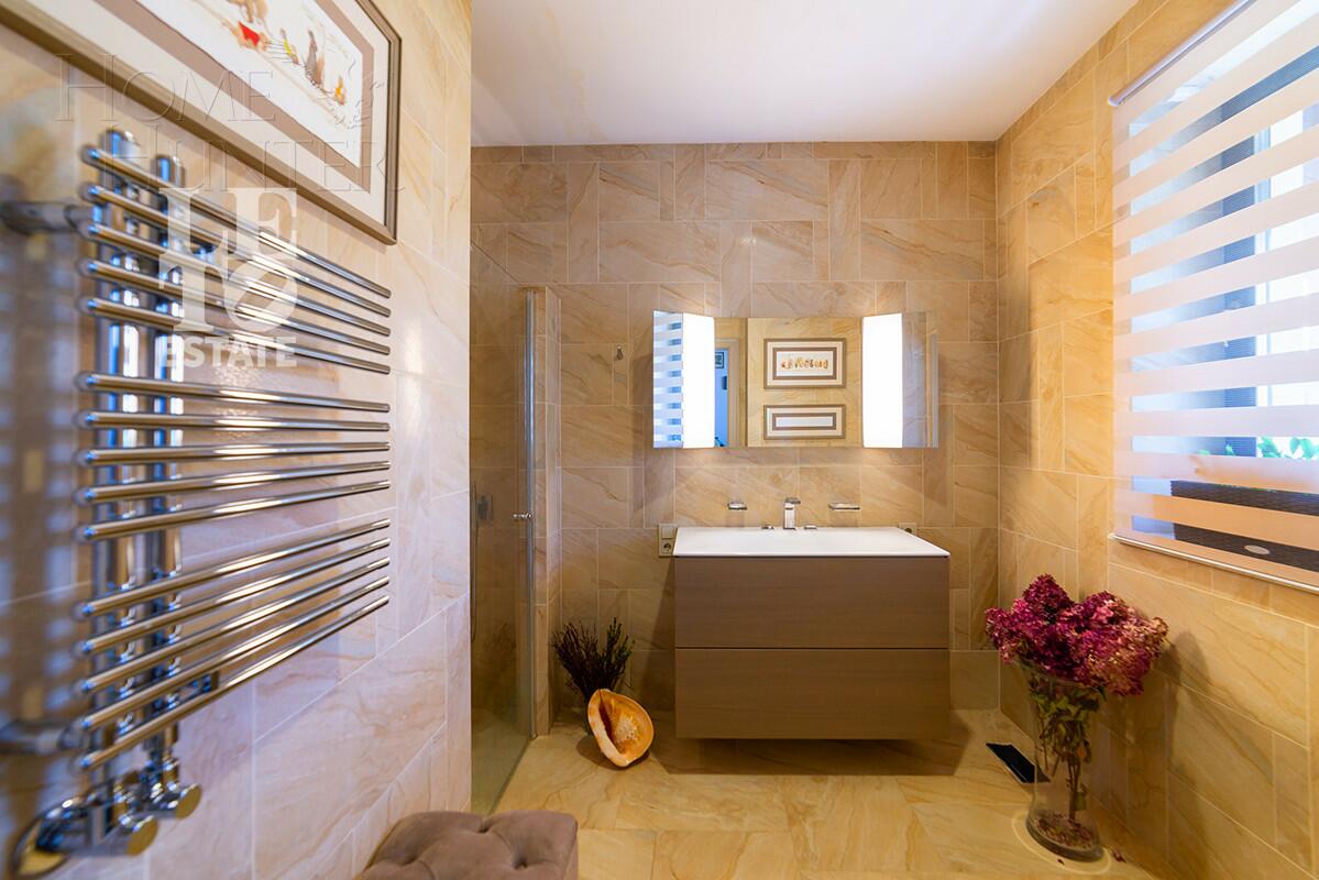 2-этажный коттедж 284.9 м² с отделкой