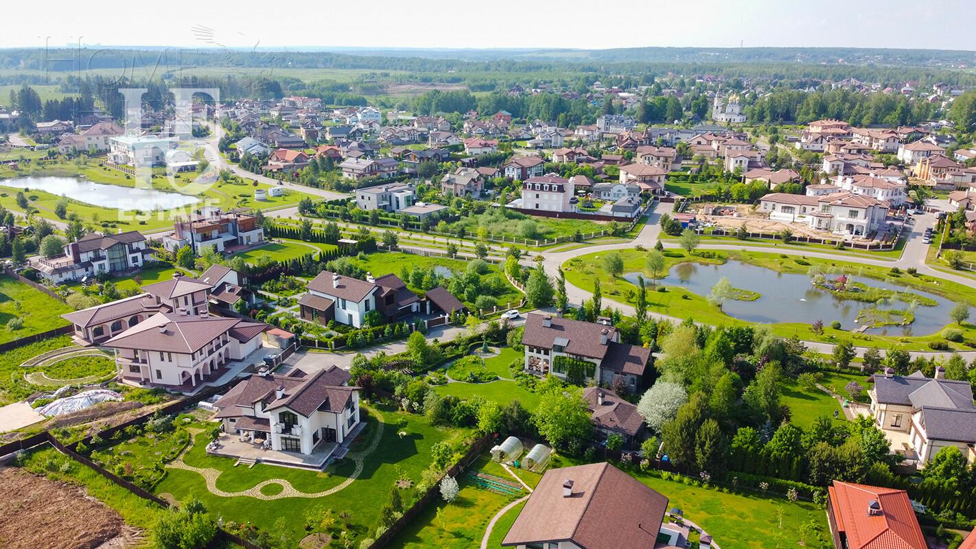 2-этажный коттедж 284.9 м² с отделкой