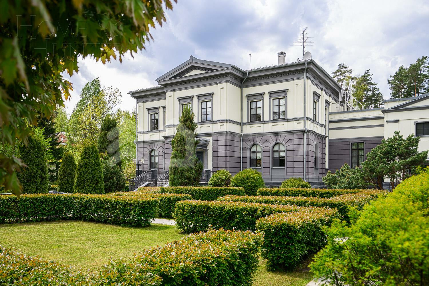 2-этажный коттедж 1 250 м² с отделкой