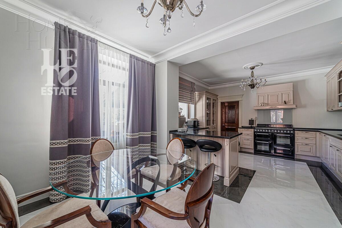 2-этажный коттедж 637 м² с отделкой