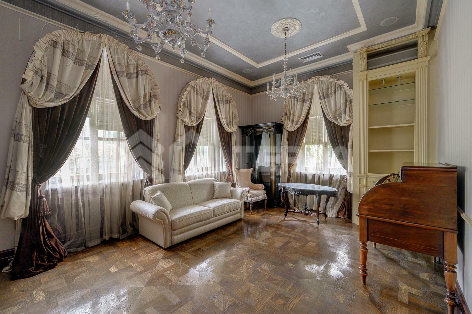 2-этажный коттедж 1 250 м² с отделкой