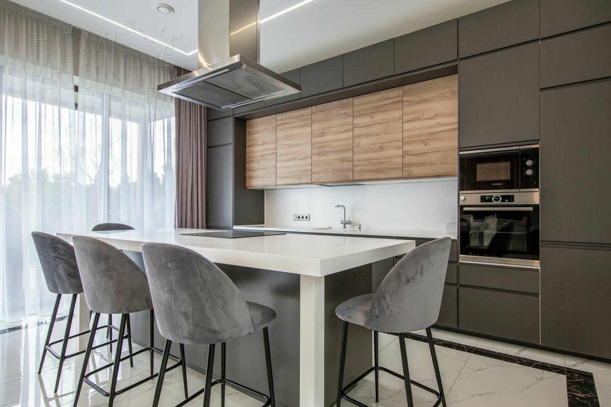 2-этажный коттедж 300 м² с отделкой