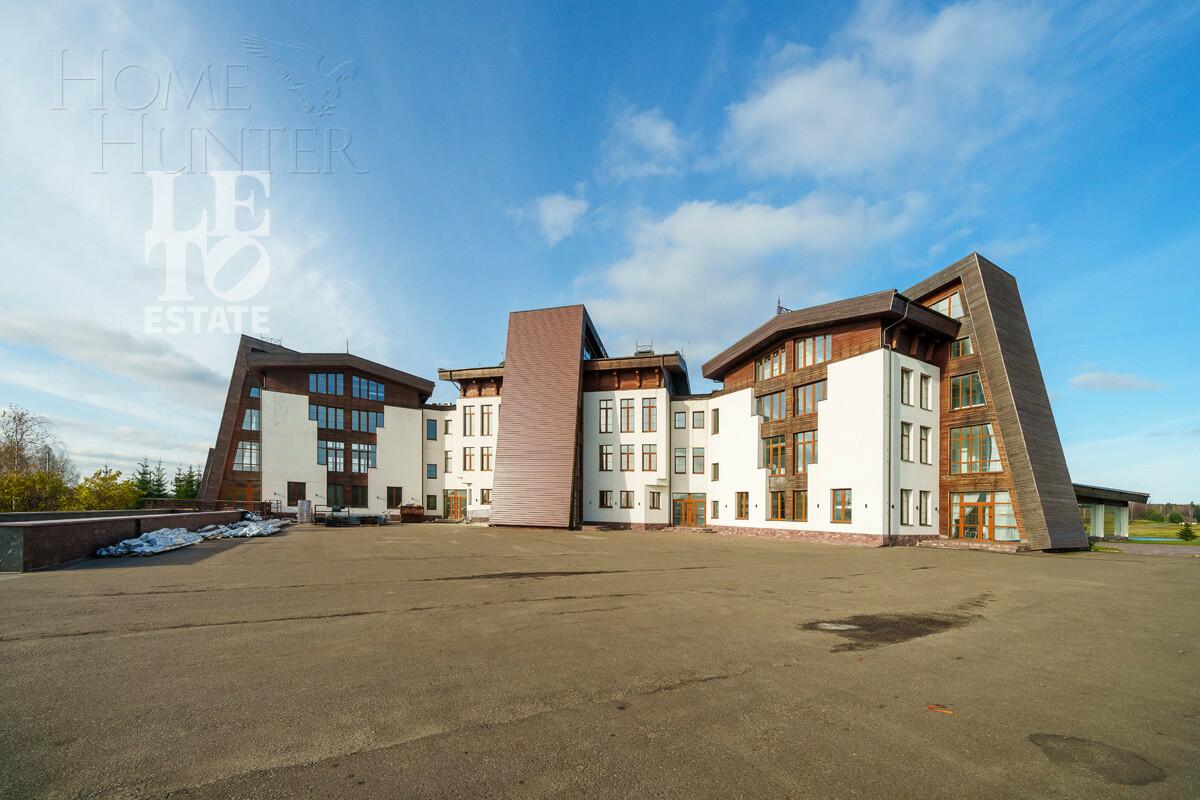 3-этажный коттедж 330 м² с отделкой