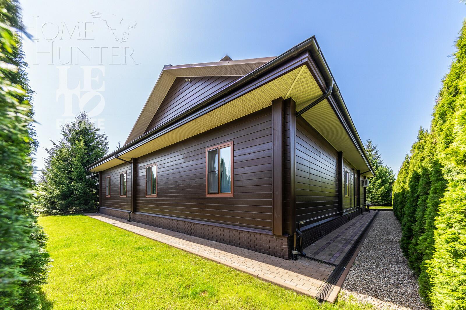 2-этажный коттедж 300 м² с отделкой