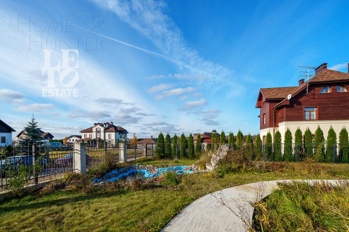 3-этажный коттедж 330 м² с отделкой