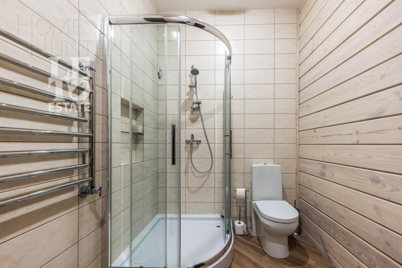 2-этажный коттедж 300 м² с отделкой