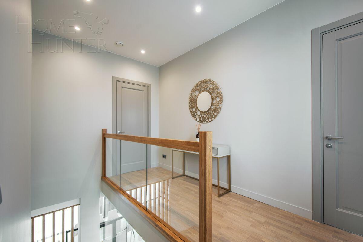 2-этажный коттедж 300 м² с отделкой