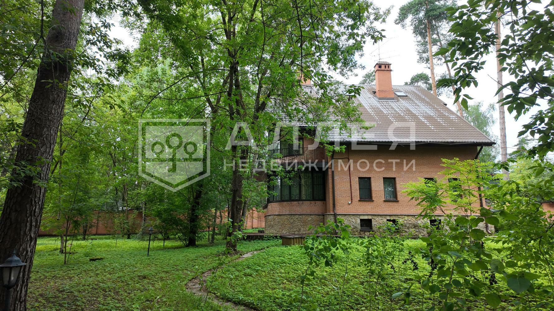 2-этажный коттедж 400 м² с отделкой