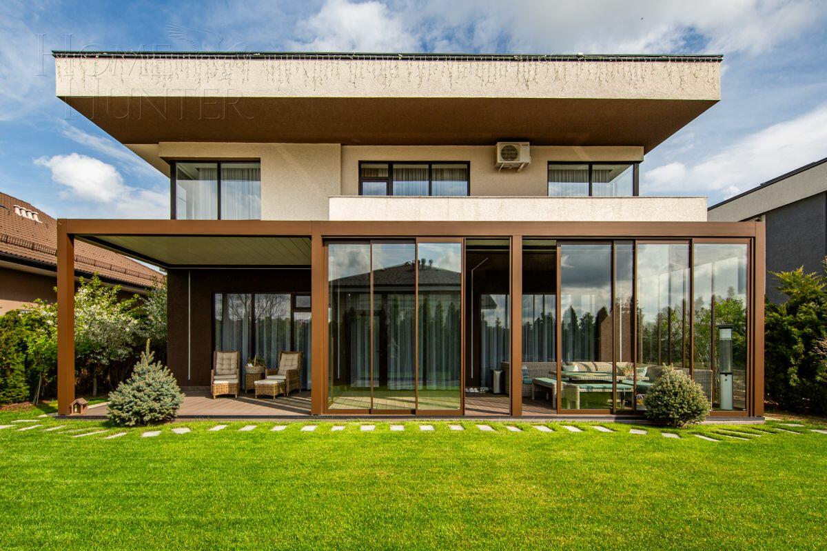 2-этажный коттедж 300 м² с отделкой