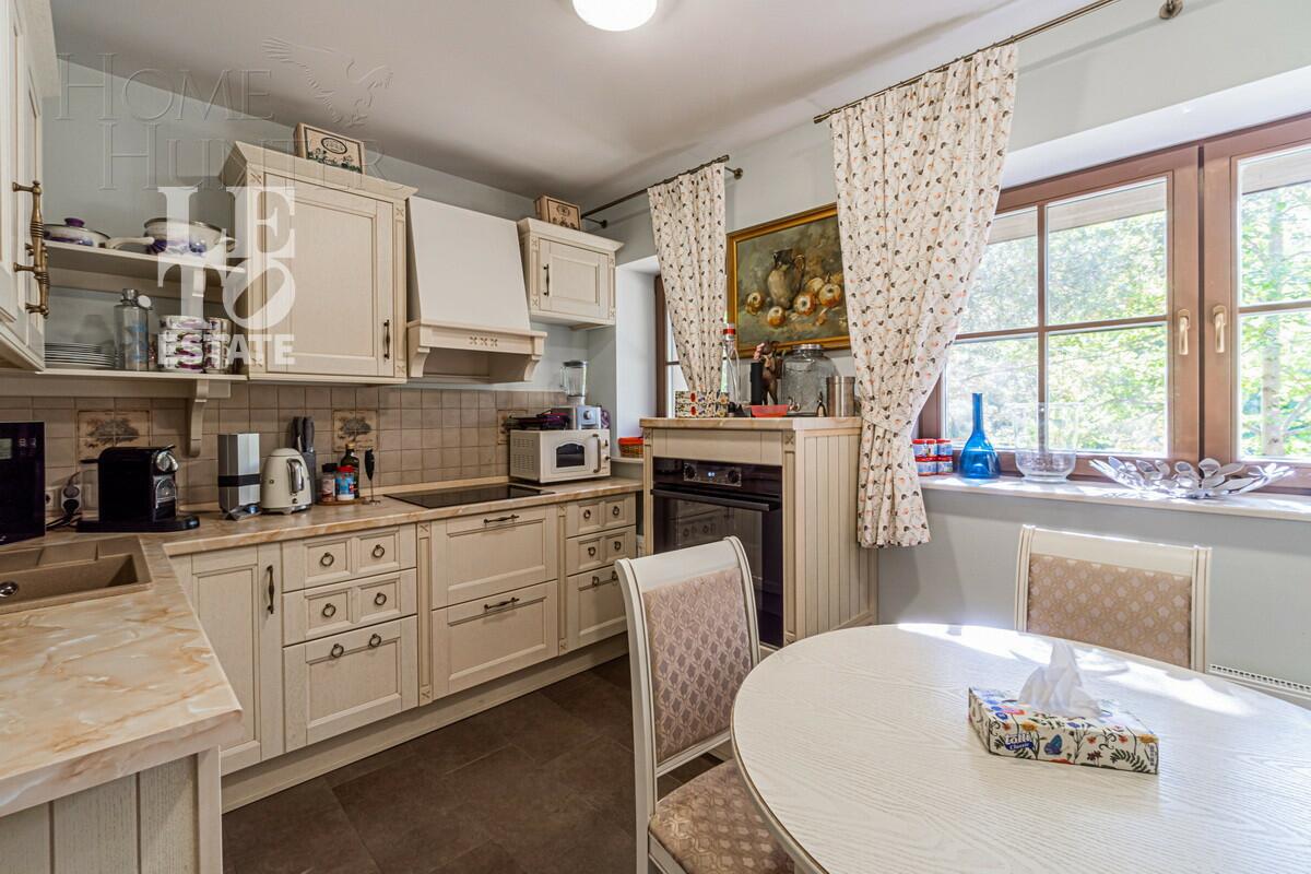 2-этажный коттедж 1 272.6 м² без отделки