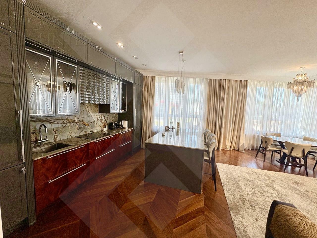 2-КОМН. КВАРТИРА С ОТДЕЛКОЙ 88 М² НА 4 ЭТАЖЕ