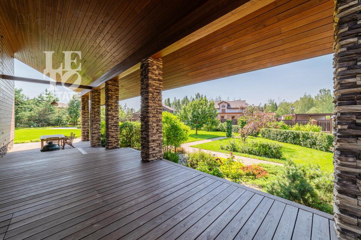 3-этажный коттедж 429 м² с отделкой