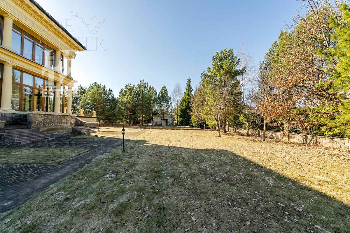 2-этажный коттедж 800 м² с отделкой