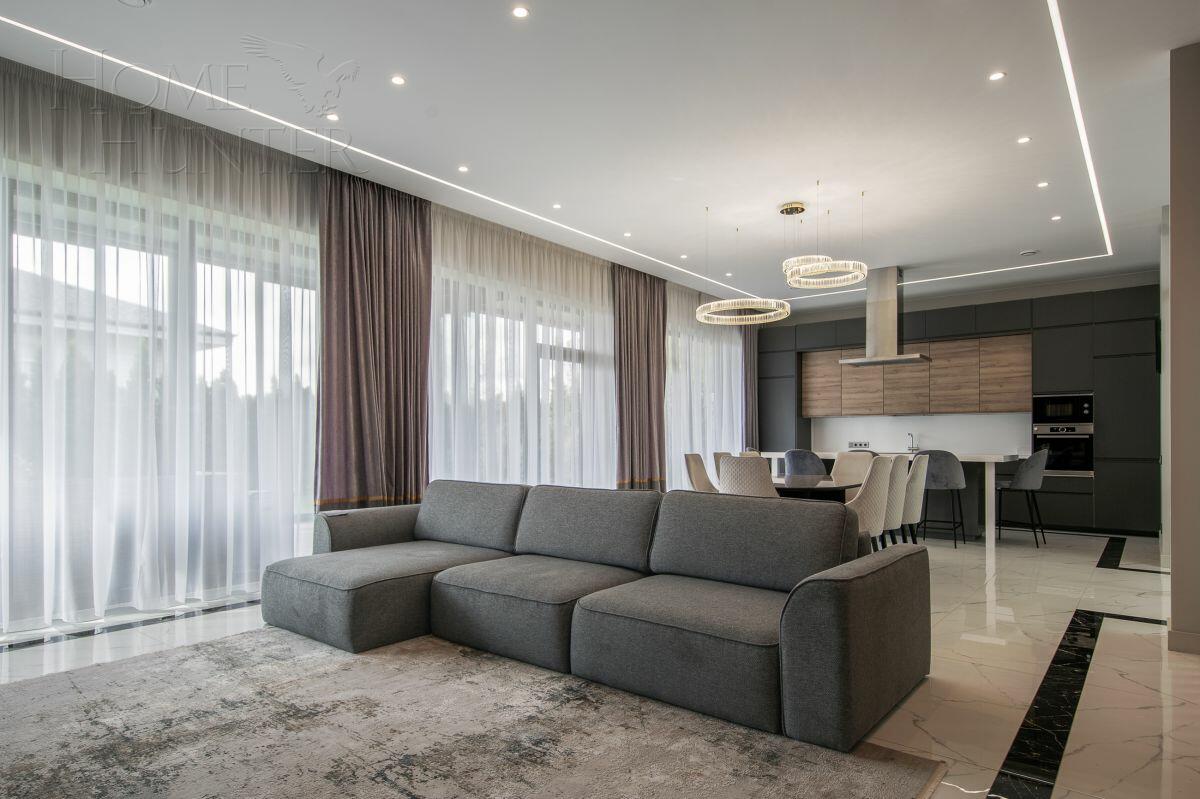 2-этажный коттедж 300 м² с отделкой