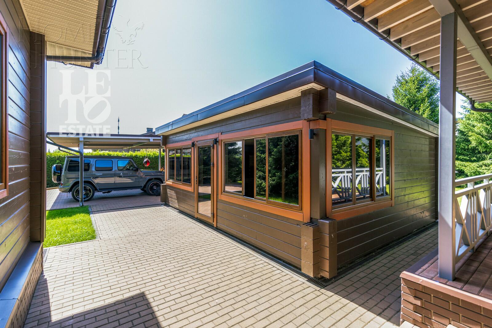 2-этажный коттедж 300 м² с отделкой