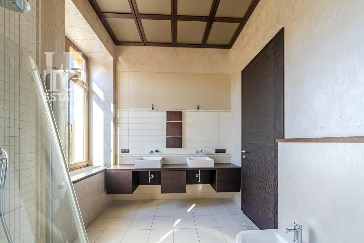 2-этажный коттедж 800 м² с отделкой