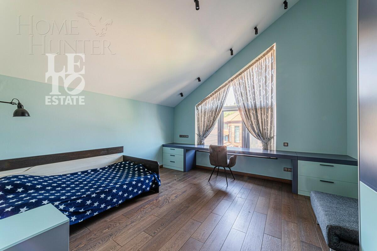 3-этажный коттедж 429 м² с отделкой