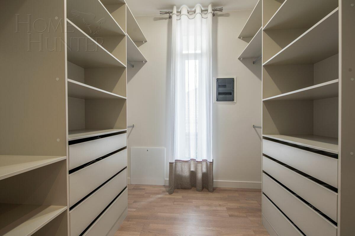 2-этажный коттедж 300 м² с отделкой