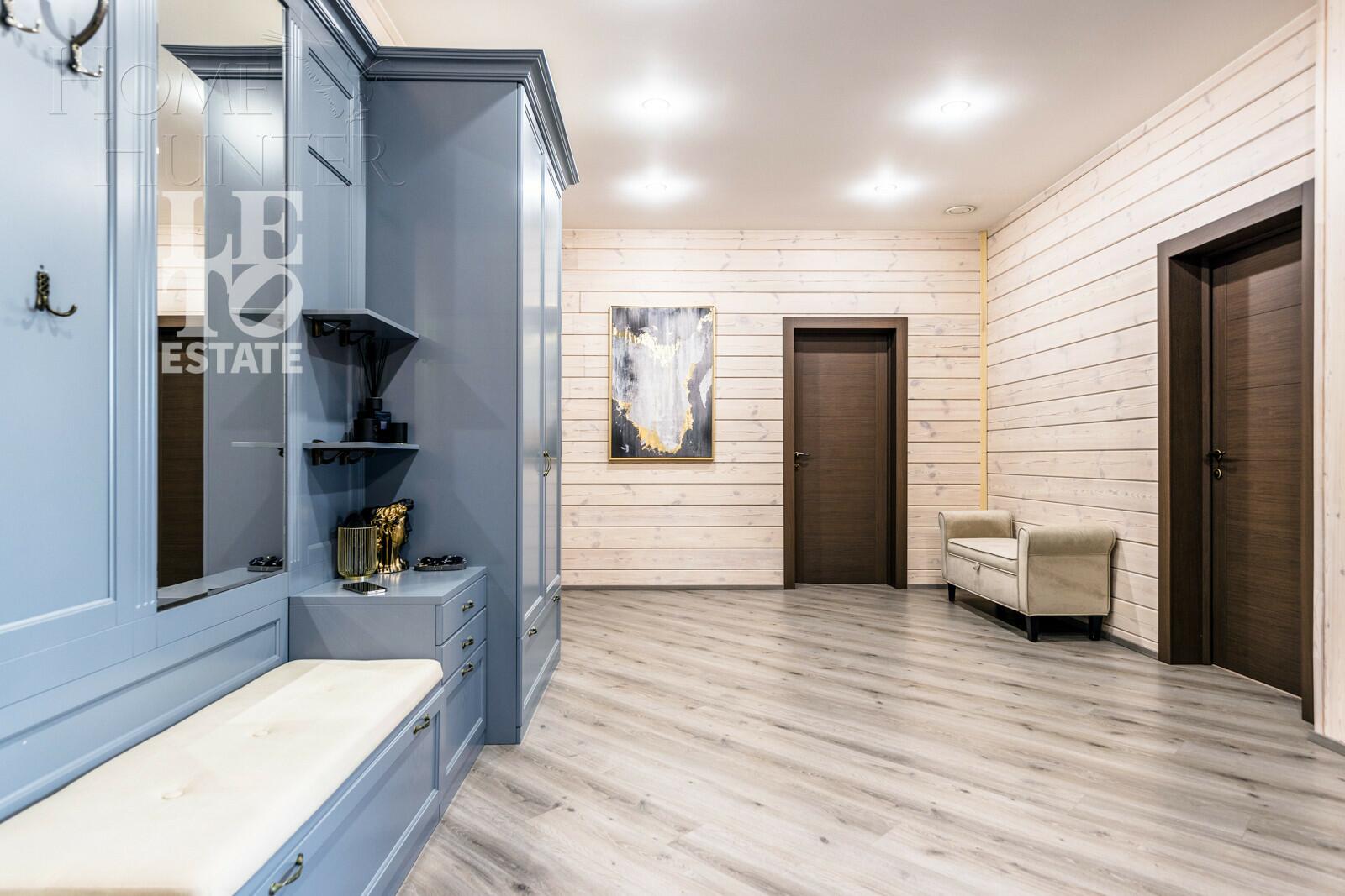 2-этажный коттедж 300 м² с отделкой