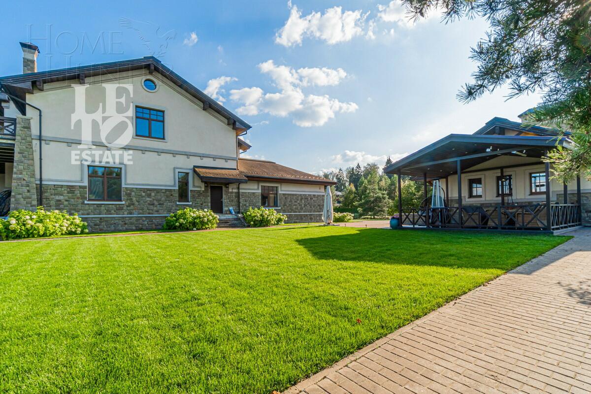 2-этажный коттедж 1 272.6 м² без отделки