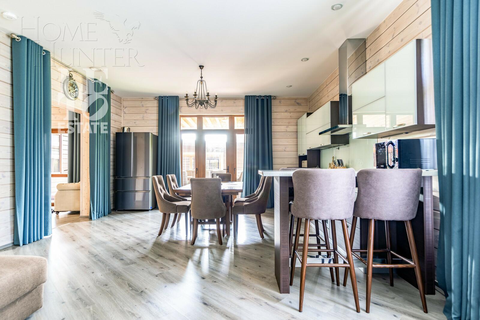 2-этажный коттедж 300 м² с отделкой