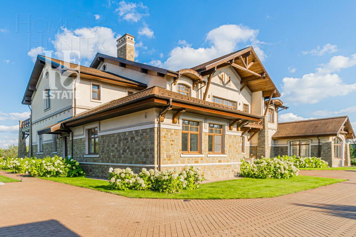 2-этажный коттедж 1 272.6 м² без отделки