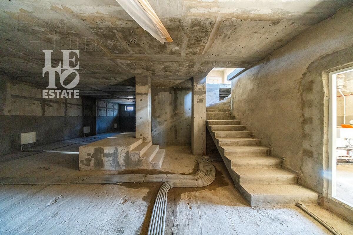 2-этажный коттедж 680 м² без отделки