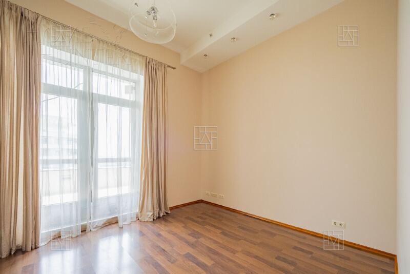 3-КОМН. КВАРТИРА С ОТДЕЛКОЙ 186 М² НА 37 ЭТАЖЕ